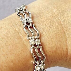 NEW Women's 7" Crystal Diamond April Bracelet NIB